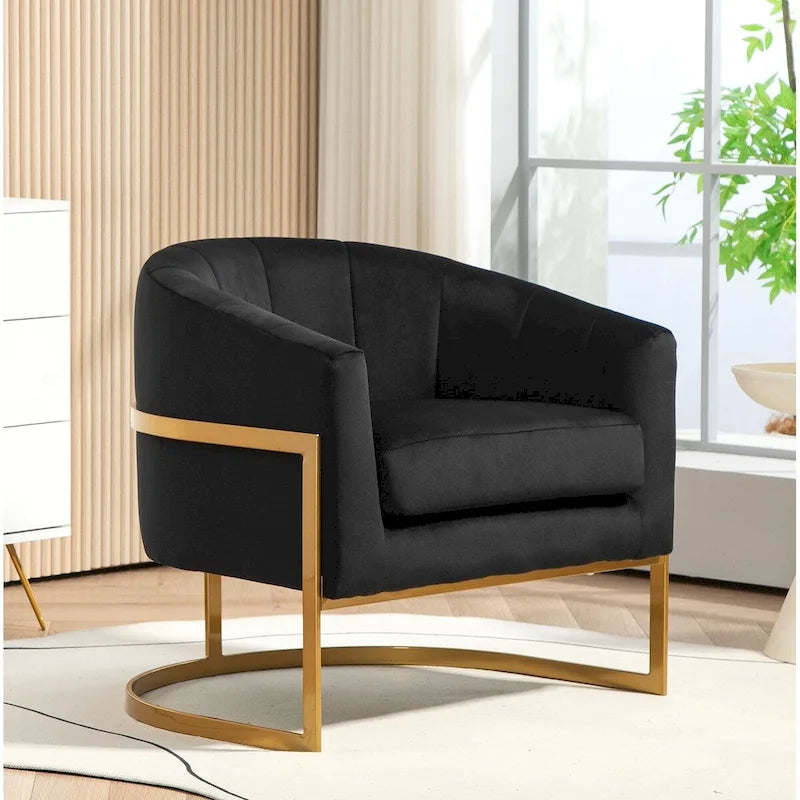 Fauteuil moderne en velours avec accents dorés
